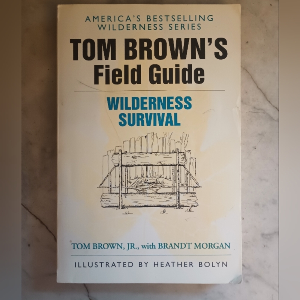 Tom Brown's Field Guide Wilderness Survival - Paperback Book